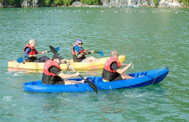 Kayaking in Luon Cave